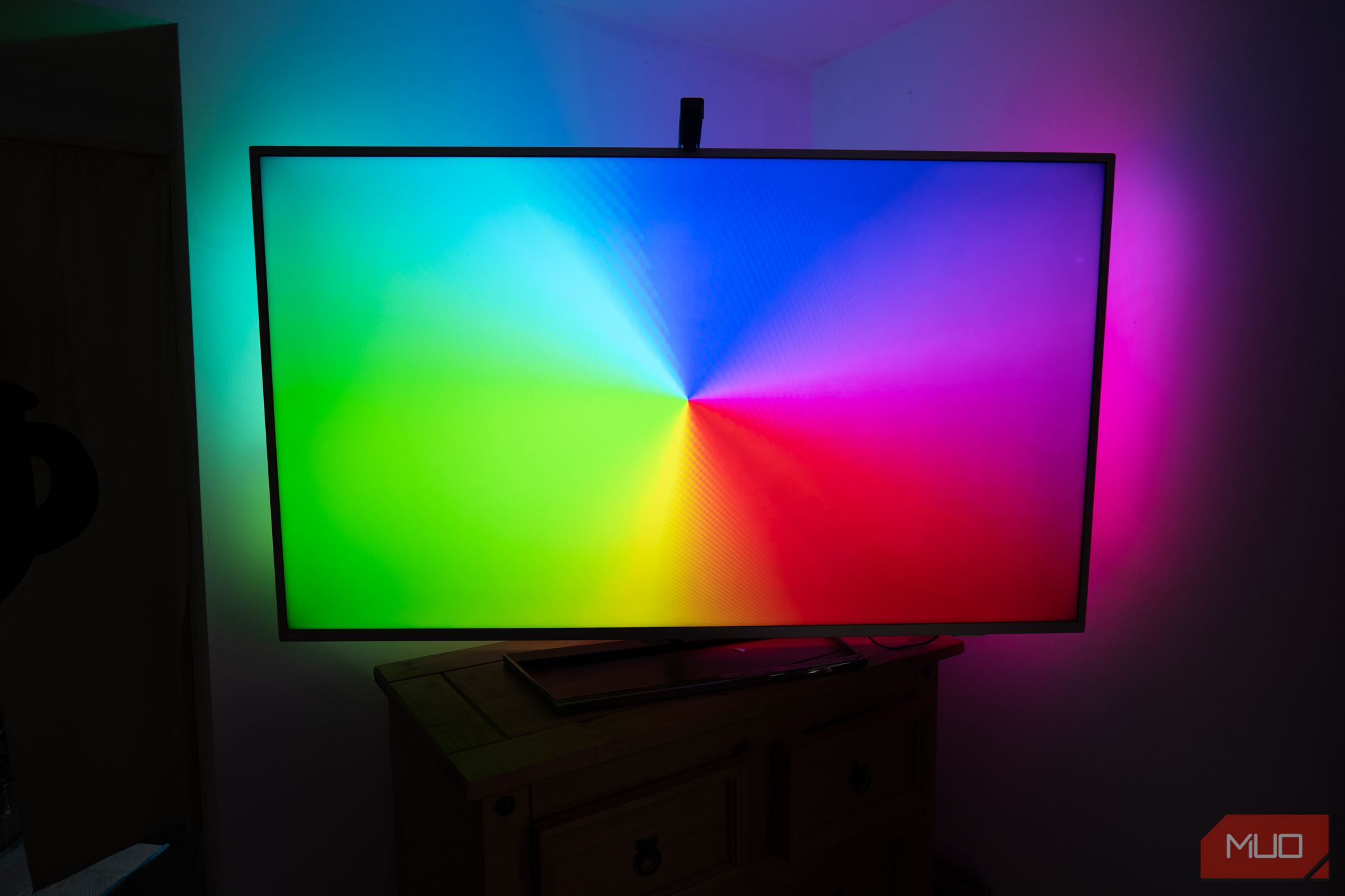 govee tv backlight 3 lite - rainbow philips hue review